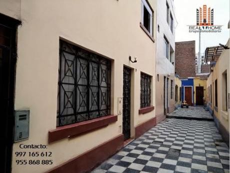 Chalet Centrico Muy Bien Ubicada En Linda Zona En Jesus María!