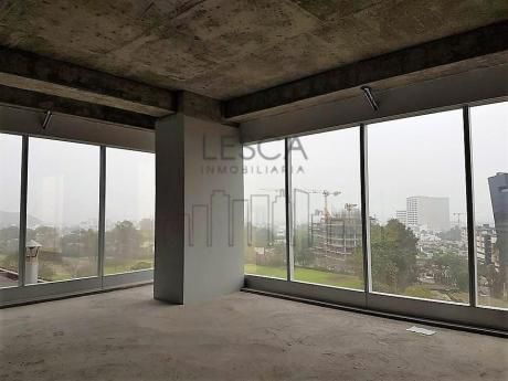 Oficina En Alquiler En Surco De Lujo, Centro Empresarial Panorama