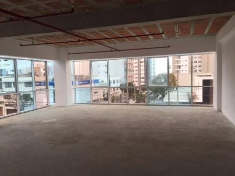 Vendo Oficinas Excelente Ubicacion En Miraflores