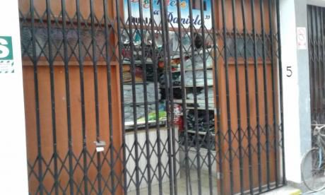 En Venta Local Comercial De Dos Pisos En Los Rosales De Surco