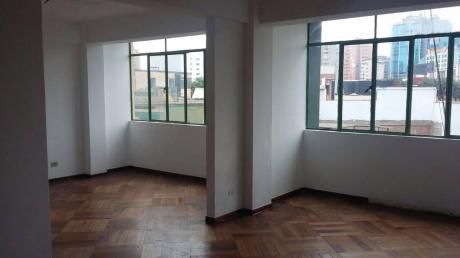 Oficina Puerta Cerrada En Departam. 165 M2.ambientes Amplios. Ubicación Excelente