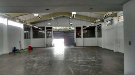 Id - 49957 Se Alquila Amplio Local Comercial Muy Bien Ubicado En Surco