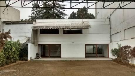 Id - 50227 Bajó De Precio! Se Vende Linda Casa Con Vista Al Parque En San Borja