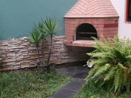 Id - 32297 Vendo Linda Casa Bien Ubicada Y Mantenida En Urb. Higuereta, Surco