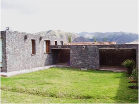 Venta De Casa En Cusco En Barrio Residencial