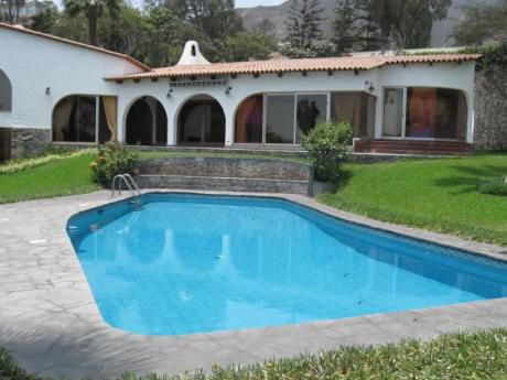Hermosa Casona En Venta - Casuarinas