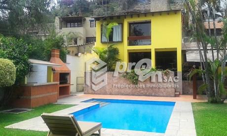 La Planicie Hermosa Casa De 2 Pisos Con Andenes Decorados