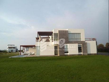 Casa De Playa – Puerto Madero