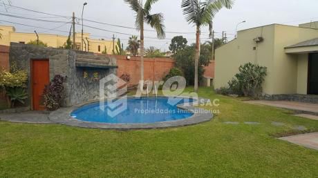 La Laguna Hermosa Casa Frente A Parque