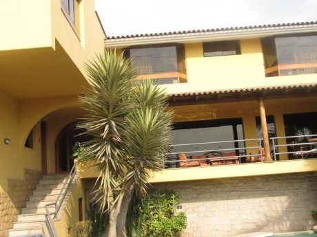 Venta Casa En La Molina Con Linda Vista A Las Lagunas 550 M2 Precio Us$830,000