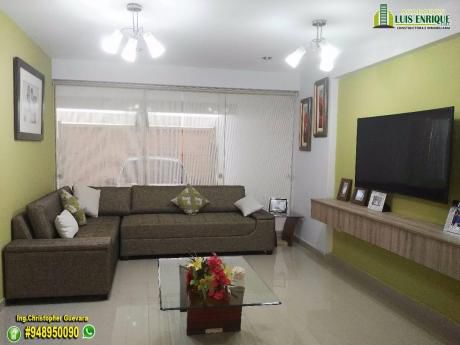 Amplia Y Moderna Casa 03 Pisos,05 Hab, 160 M2,300 M2, Cochera Doble, Urb. Golf