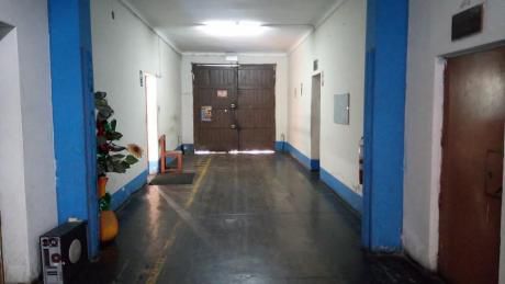 Casa - Terreno. Av 28 De Julio - La Victoria