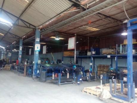 Id 52722 Alquilo Local Industrial 2200 M2. Cerca Al Aeropuerto. Nestor Gambeta.