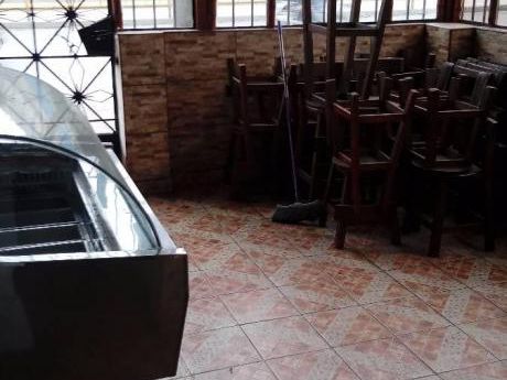 Alquilo Local Altamente Comercial, En Av Caqueta