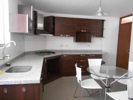 Moderna Casa En Quinta Privada De Cayma - En Venta