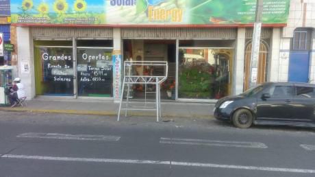 Excelente Local Comercial Con Buena Ubicación En Alquiler