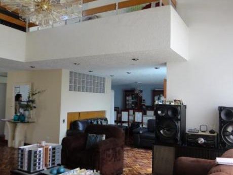 En Venta Casa En Lugar Céntrico En Cercado