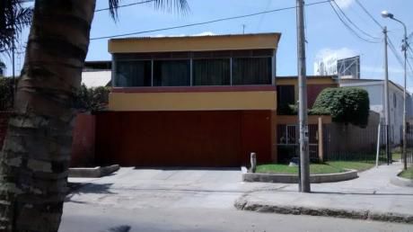 Vendo Dos Casas Juntas 859 M2 - Urb. Club Grau - Piura