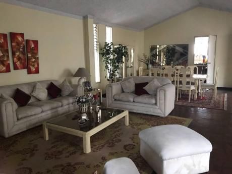 Hermosa Casa Av Larco Trujillo - Precio Negociable