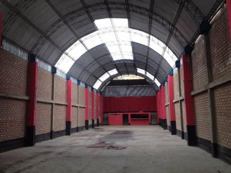 Manchay - Local De 600 M2 Con Techo Parabólico - Venta