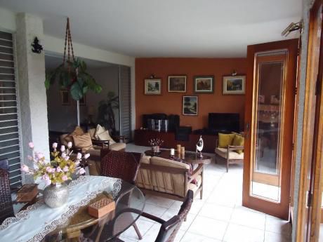 Venta De Casa Excelente Distribución - San Borja