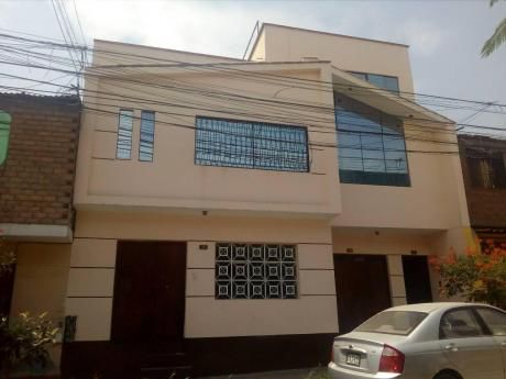 Vendo Amplia Casa Con 10 Habitaciones 1 Departamento Con Jacuzzi - Independencia.