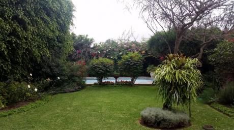 Excelente Cs Estilo Mediterráneo Zona/cerrada Con Parques Cerca Wong