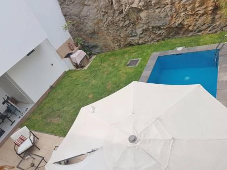 Casa Moderna 4 Dorm. - Ingreso Por Samoa - Piscina Propia