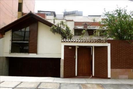 En Venta Casa Como Terreno - Urb. Frente Al Jockey / Los Tallanes