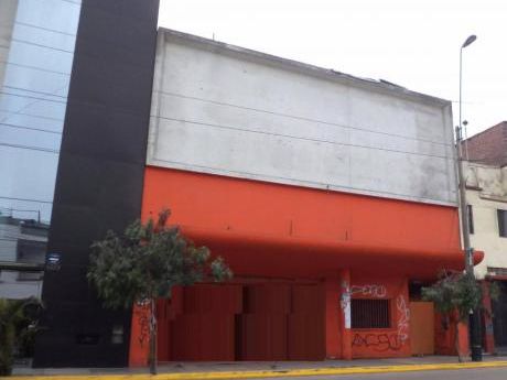 Ocasion Amplio Local Comercial Zonificación Cz Para Todo Tipo De Negocio