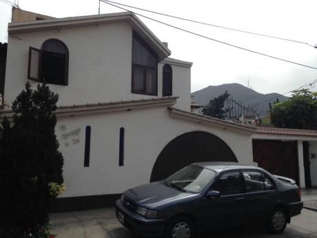 Linda Casa Cerca A Parque. Buena Ubicacion! Lista Para Habitar!