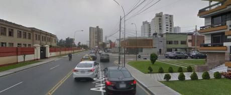 Vendo Local Como Terreno En San Isidro - Avda. Prescott - Por Colegio Sophianum
