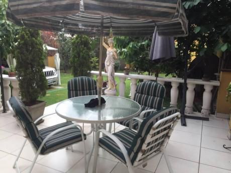 Casa Como Terreno En Esquina - Venta En San Isidro Cerca A La Avda. Aramburu