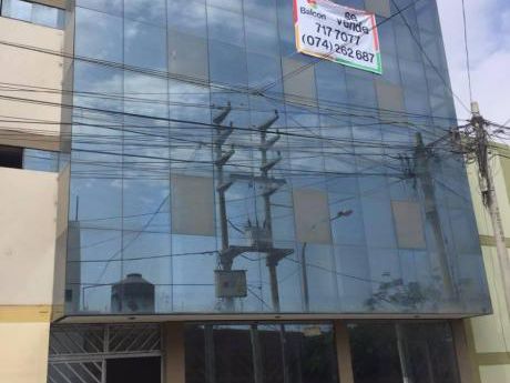 ¡oportunidad! Edificio Para Oficinas O Local Comercial En Trujillo
