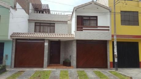 Re/max Vende Hermosa Casa En Zona Segura En San Martín De Porres