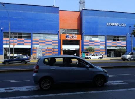 Re/max Vende Local Frente A Real Plaza Centro Cívico