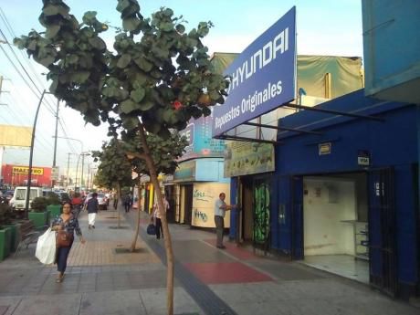 Venta De Local Comercial En Excelente Zona De Surquillo
