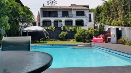 Vendo Hermosa Casa Av Laguna Grande, Las Lagunas, La Molina (X Cole Newton)