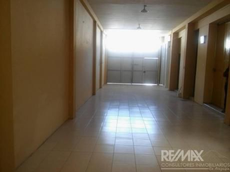 Se Alquila Amplio Y Céntrico Local Comercial Cerca Al Coliseo Arequipa