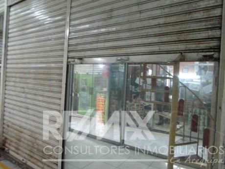 Se Vende Stand En Galería Comercial Del Cercado