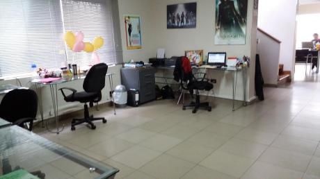 Casa Para Oficina En Alquiler En Magdalena, Impecable, Licencia