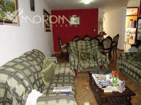 Urb. Sto Dominguito: Bonita Casa Con Buenos Acabados, Cerca Av America Sur.