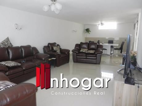 Venta De Hermosa Casa De Tahuaycani