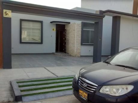 Vendo Linda Casita En Piura - Urb. Los Corales - 160 M2.