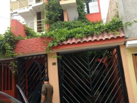 Venta De Casa En Urb Sagitario En Surco