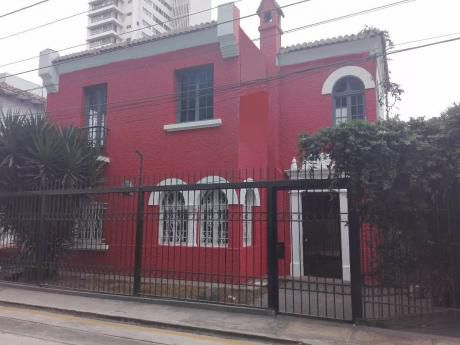 Se Alquila Casa Para Oficinas A Puerta Cerrada, 600 M2, 5700 Usd