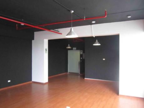 Alquilo Oficina Implementada En Miraflores Con Licencia