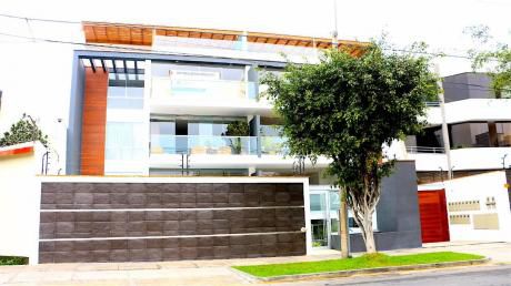 Amplio Flat Con Terraza En Venta Chacarilla