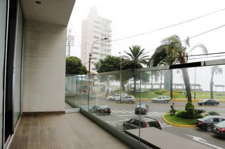 Flat De Lujo Frente A Larcomar, Miraflores. No Alcabala!