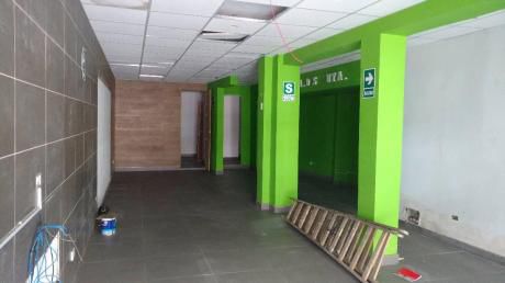 Excelente Local Comercial, Cdra 1 Próceres Sjl!